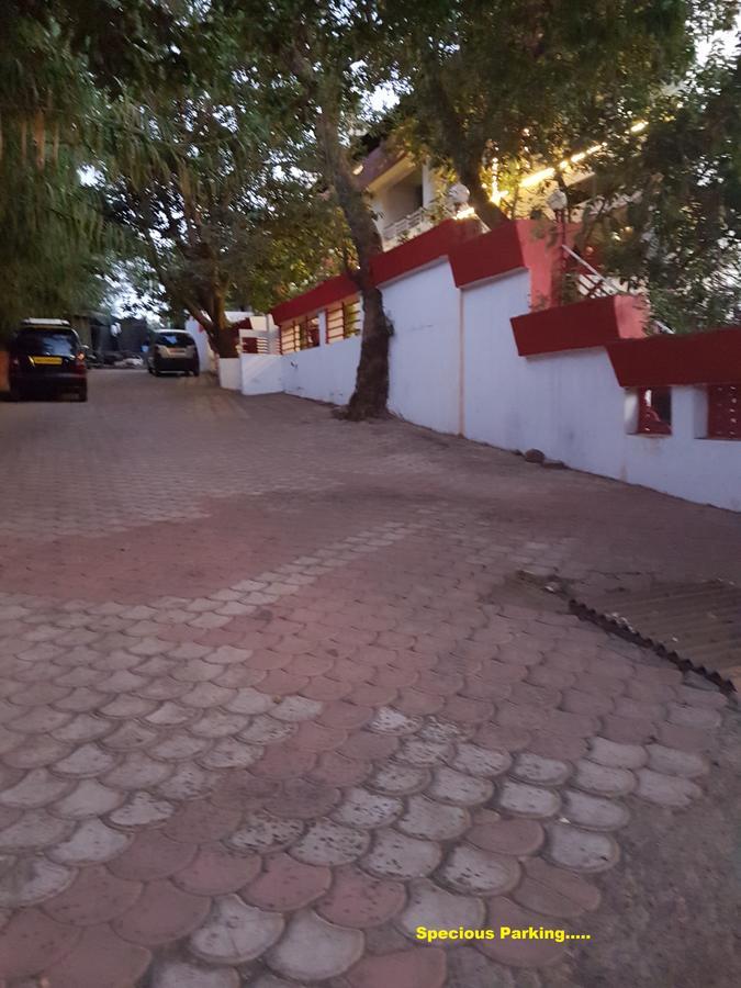 Hotel Stone House Mahābaleshwar Extérieur photo