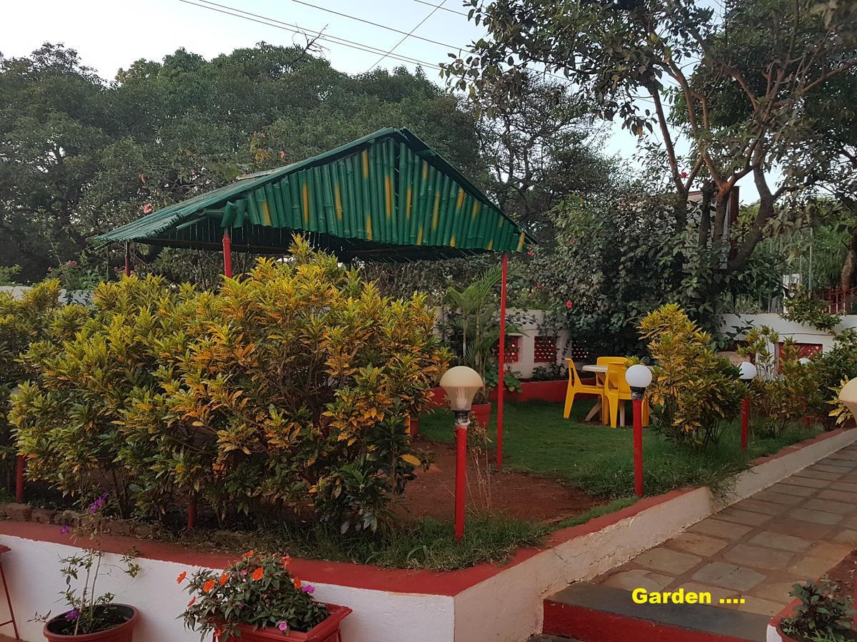 Hotel Stone House Mahābaleshwar Extérieur photo