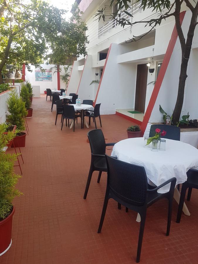 Hotel Stone House Mahābaleshwar Extérieur photo
