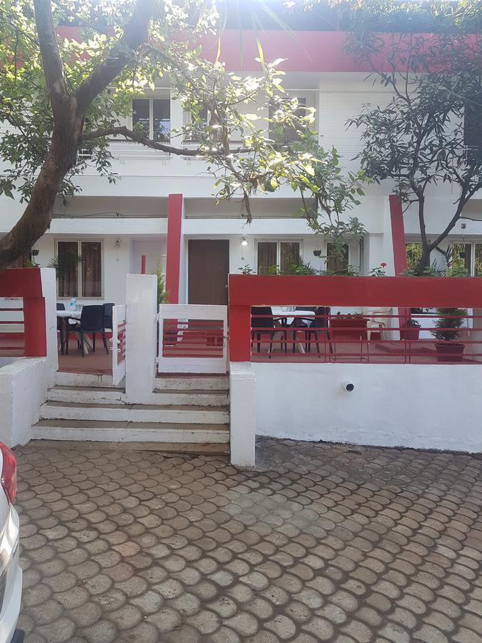 Hotel Stone House Mahābaleshwar Extérieur photo