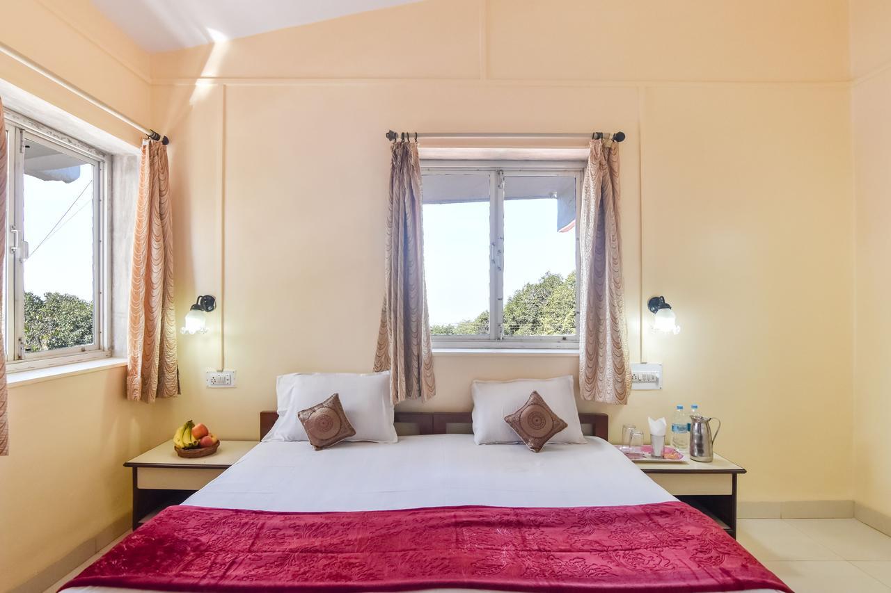 Hotel Stone House Mahābaleshwar Extérieur photo