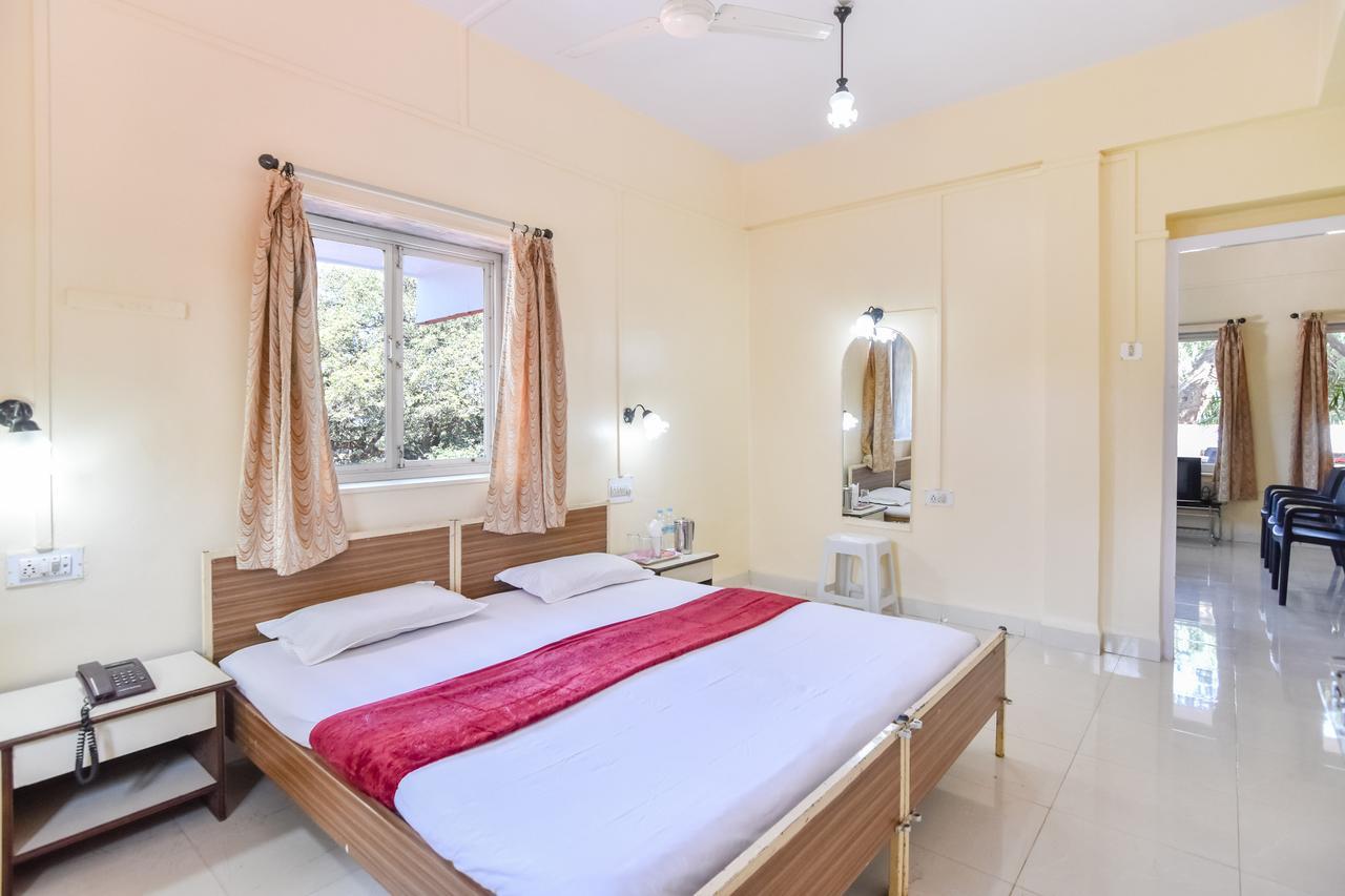Hotel Stone House Mahābaleshwar Extérieur photo