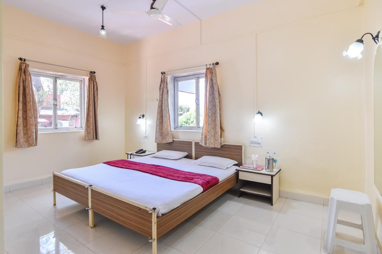 Hotel Stone House Mahābaleshwar Extérieur photo